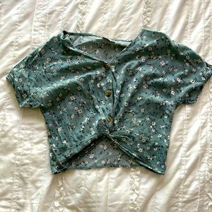 Never Worn: Juniors’ SO Blue Floral Shirt